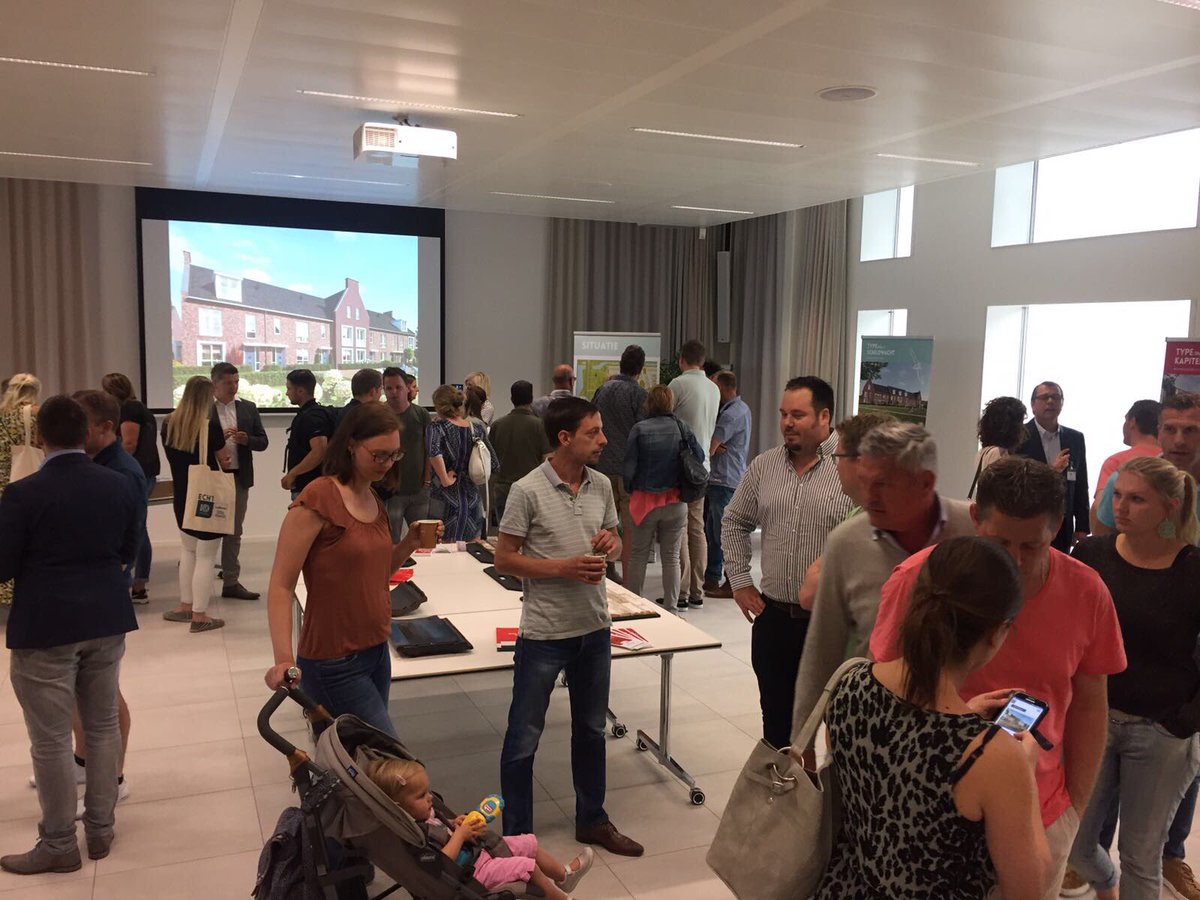 FBC_saida's tweet photo. De verkoop van #De Eilanden zojuist bij @RabobankAV gestart. Grote belangstelling voor een mooi project #Hoog Dalem https://t.co/ka7sESBg9c https://t.co/Yn8KVviiUX