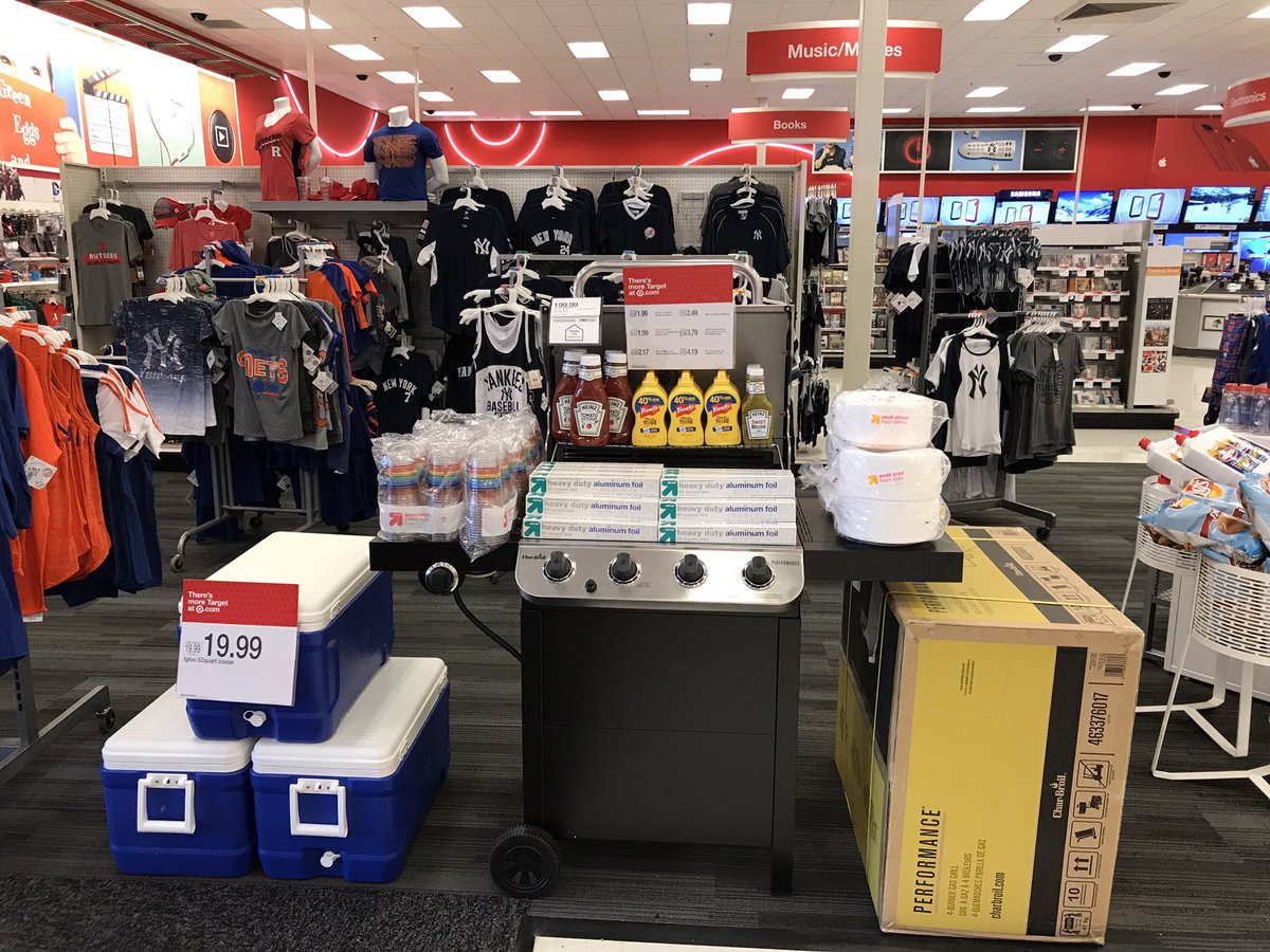 weKENdoit's tweet photo. Who doesn't love grill season!!??!!! #T1929 #FathersDay2017 @ValbonaKoxha https://t.co/6lSQVFg0fh