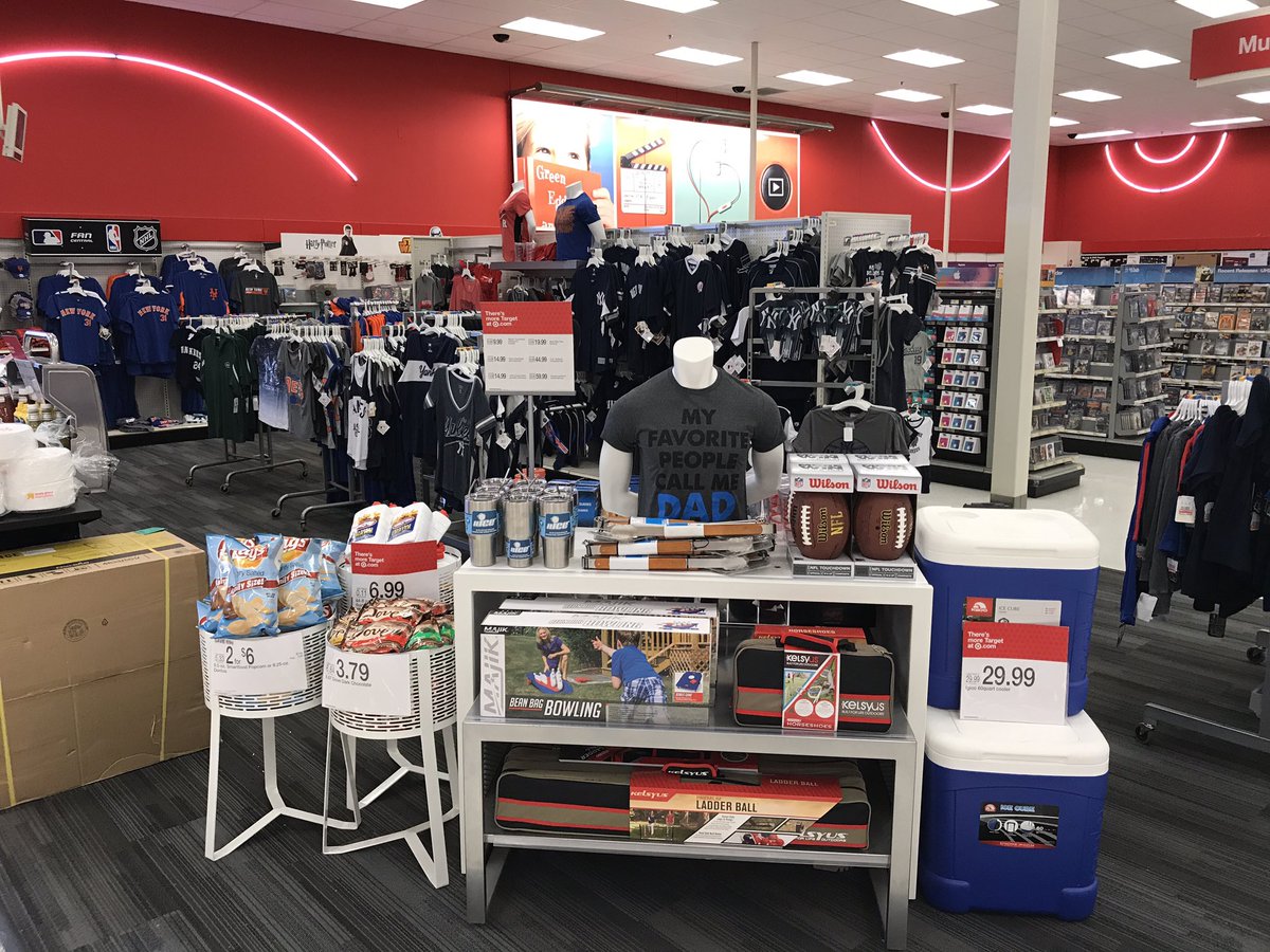 weKENdoit's tweet photo. Who doesn't love grill season!!??!!! #T1929 #FathersDay2017 @ValbonaKoxha https://t.co/6lSQVFg0fh