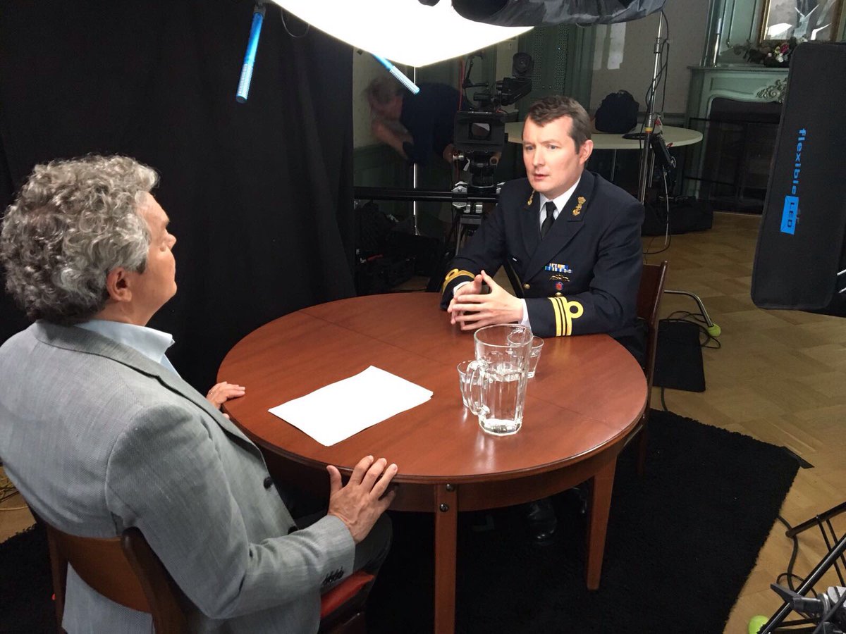 Met nog 10 militairen doe ik mee aan "kijken in de ziel van". Uitdagend en leuk gesprek met <a href="/CoenVerbraak/">Coen Verbraak</a>! Ben benieuwd naar het resultaat!