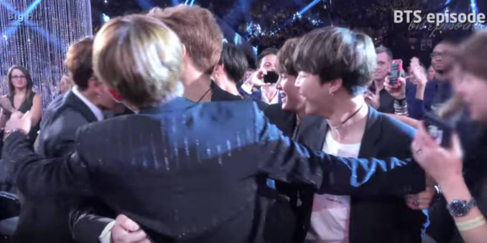allkpop's tweet photo. Go bts with #BTS at the '2017 Billboard Music Awards' https://t.co/Wti9ycT08S https://t.co/Qpktag8QE5
