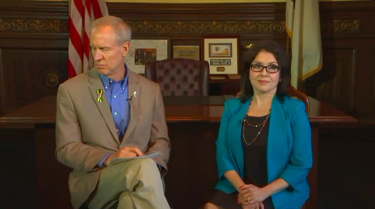 RaunerFailedMe's tweet photo. #RaunerLive is off to a GREAT start. 👀 https://t.co/REbD2VvFjc