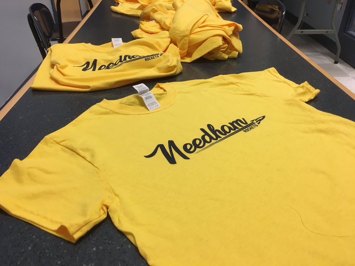 NHS_GLO's tweet photo. Getting ready for tomorrow's #StepUp day for the #Classof2021! #GoRockets #NeedhamHigh https://t.co/z5COGWp8g2