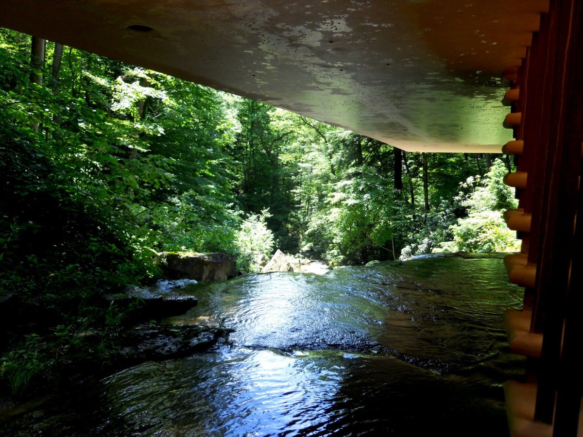 EbzChapel's tweet photo. the #elements as part of smart #architecture. water. Falling water. https://t.co/xXj9C0dpKr