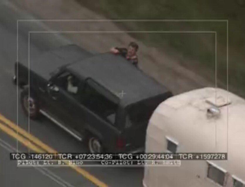 _Green_Bastard's tweet photo. Aerial view of Al Cowings drivng ex-NFL OJ Simpson while being tailed by several police cars (1994)

#TrailerParkBoys #FarmerBubbles https://t.co/AkOxy5bdeW