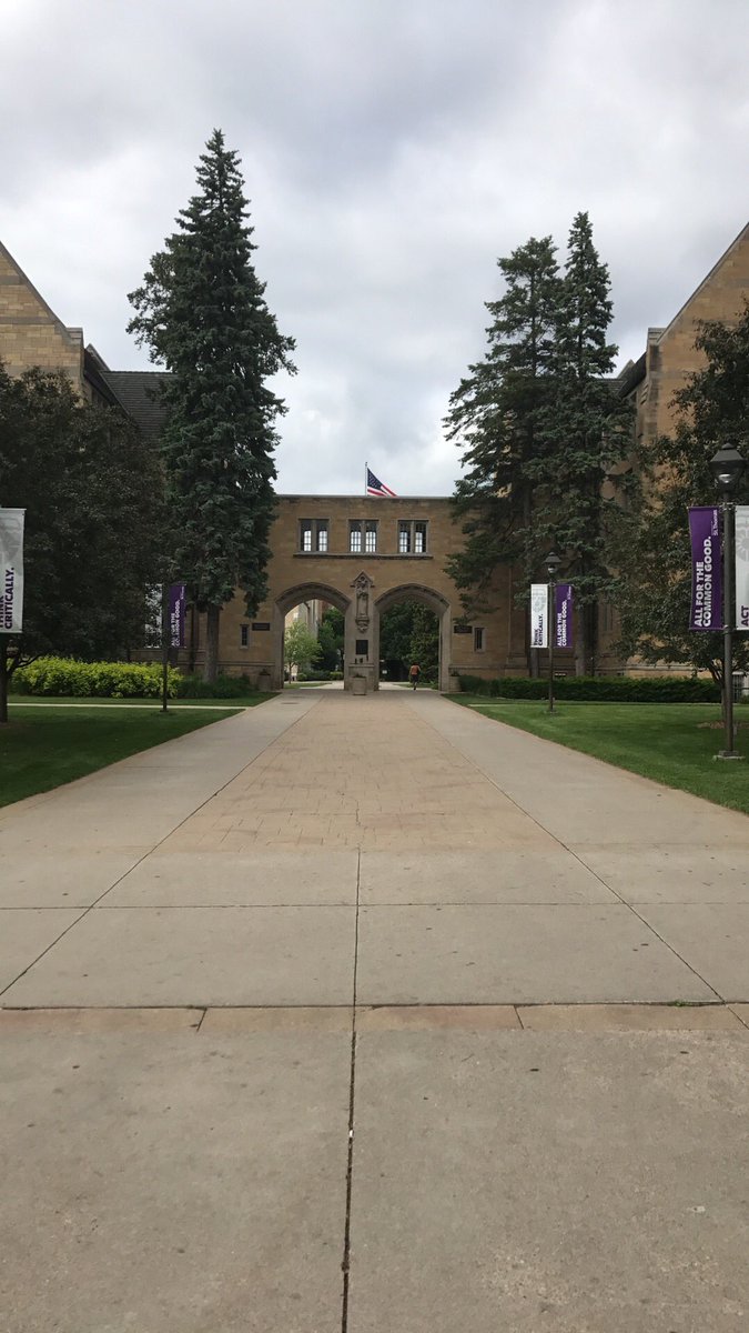 TheRealBRMolo's tweet photo. Round two starts today. #UST #Gradschool #Opuscollegeofbusiness https://t.co/NovkIsQnjt