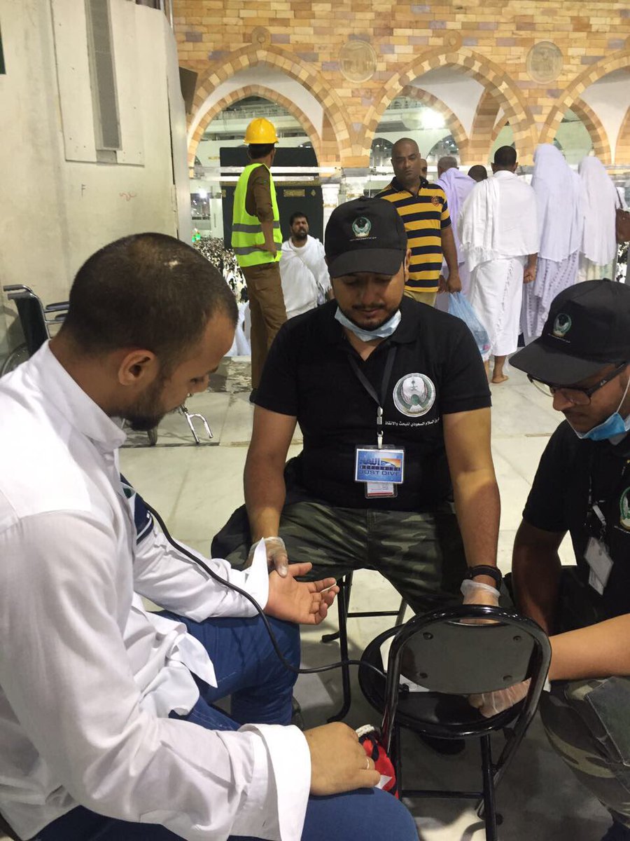 salam_org's tweet photo. مقتطفات من تواجد #فريق_السلام_السعودي  لخدمة المعتمرين وزوار بيت الله #الاسعافات_الاوليه #مكه #مهمه_دعم_الحرم_الملكي https://t.co/mVgtzDaF6T