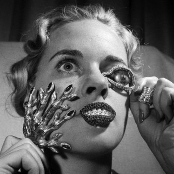 Salvador Dalí's wild jewelry transformed you into a Surrealist artwork: bit.ly/2rC1iHJ