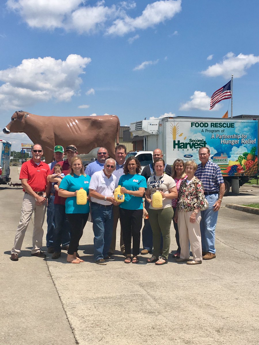 SecondHarvestET's tweet photo. Because of the #RandyDavis Memorial #MilkDrive, milk is made possible to thousands of east Tennesseans! https://t.co/EMG6hEykNU