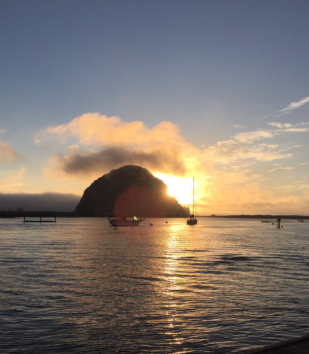 nanh407's tweet photo. Loving the CA coast #morrobay  #relaxing https://t.co/sKR4MQlGWX