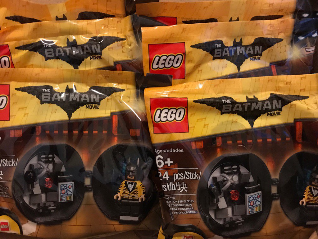 #LEGO #Batman battle pod now in stock @ £12.99 each!
store.bricklink.com/DollarStudios&…{"invID":"120494395"}