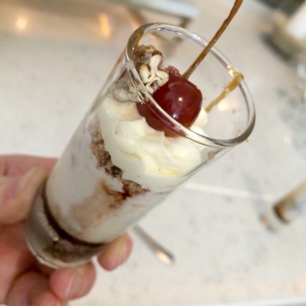 tinygaff's tweet photo. Mini Morelands Sundae. Yup! @MorelandsGrill #launchparty #morelandsgrill https://t.co/UKFZCvhd4H
