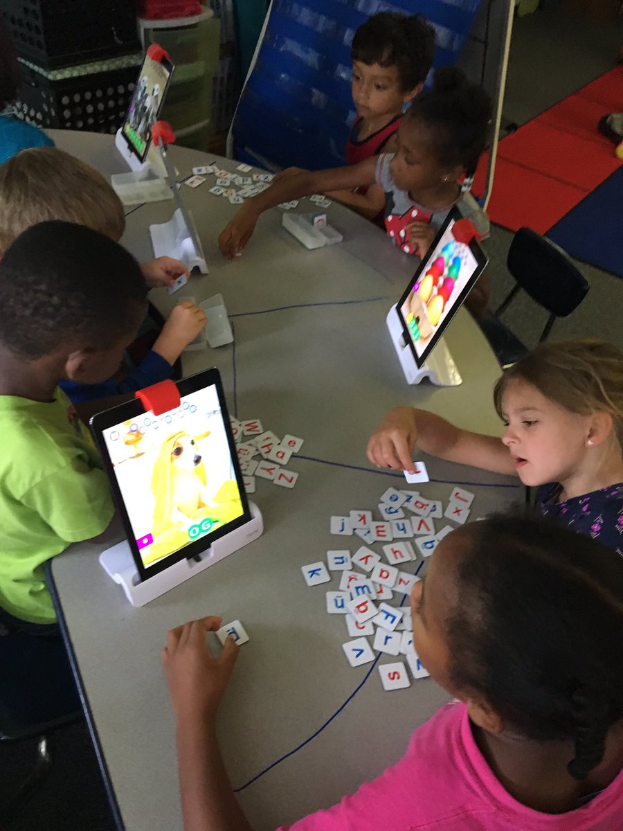 jillTrogers's tweet photo. Kindergarten partners taking turns in junior @OsmoWords to find initial sounds. https://t.co/MHPFPubPOQ