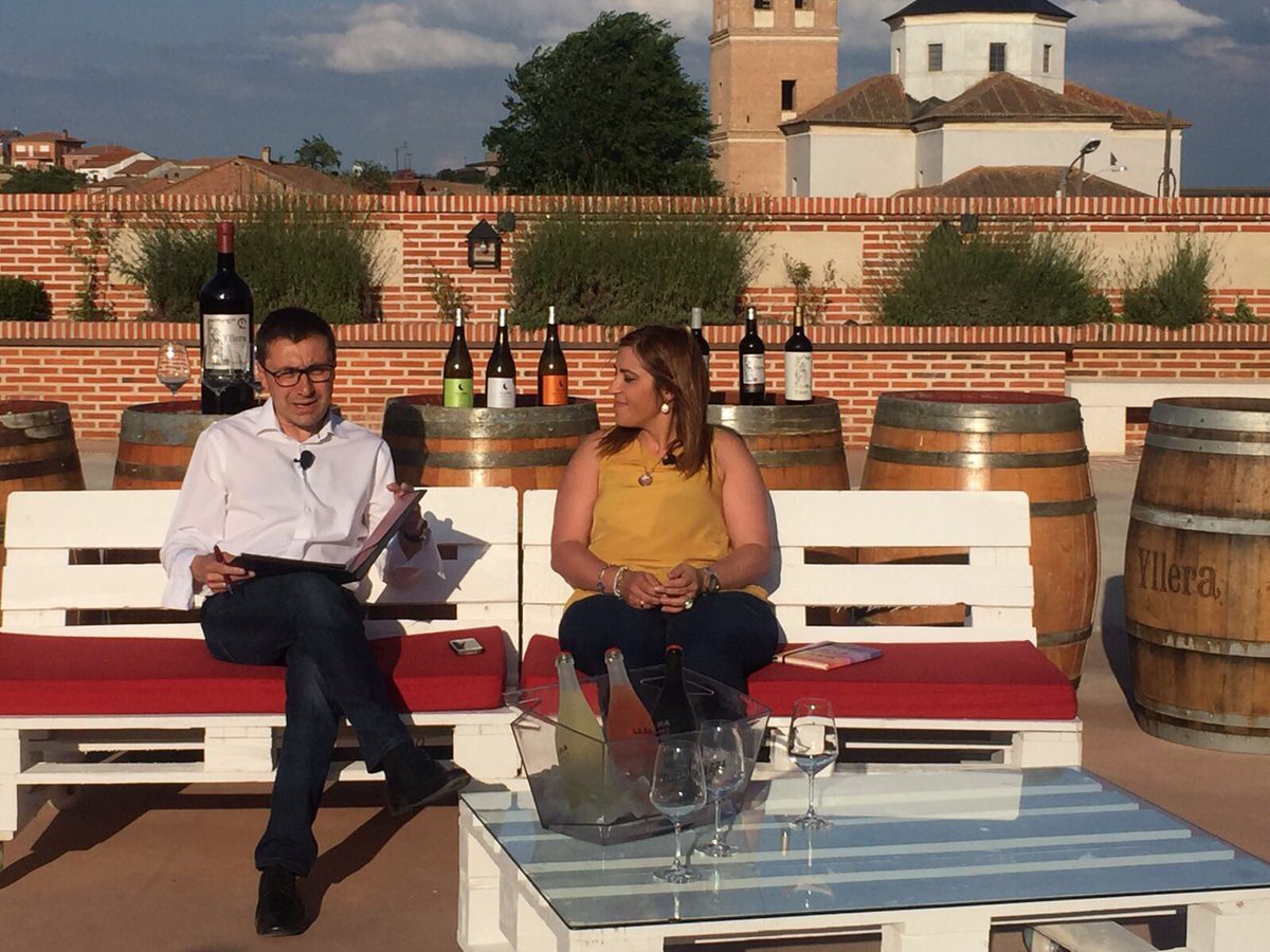 <a href="/ConcejosTV/">Concejo Abierto</a> desde @grupoyllera con Alcaldesa <a href="/aytorueda/">Ayuntamiento Rueda</a>. Produce <a href="/DeselcaEventos/">Deselca Eventos</a> y presenta <a href="/ACuaresmaRenedo/">Ángel Cuaresma</a> último martes mes 19'55-20'55