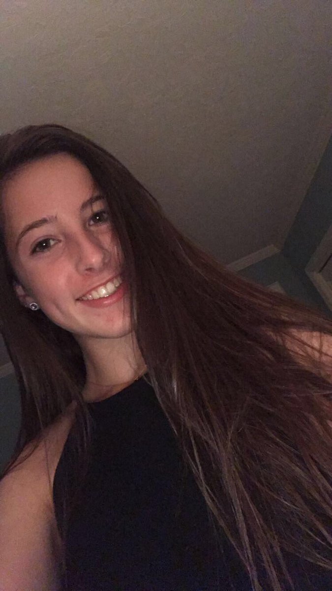 doubleedolann's tweet photo. #TuesdaySelfie @GraysonDolan @EthanDolan https://t.co/mEm4bzQVjL