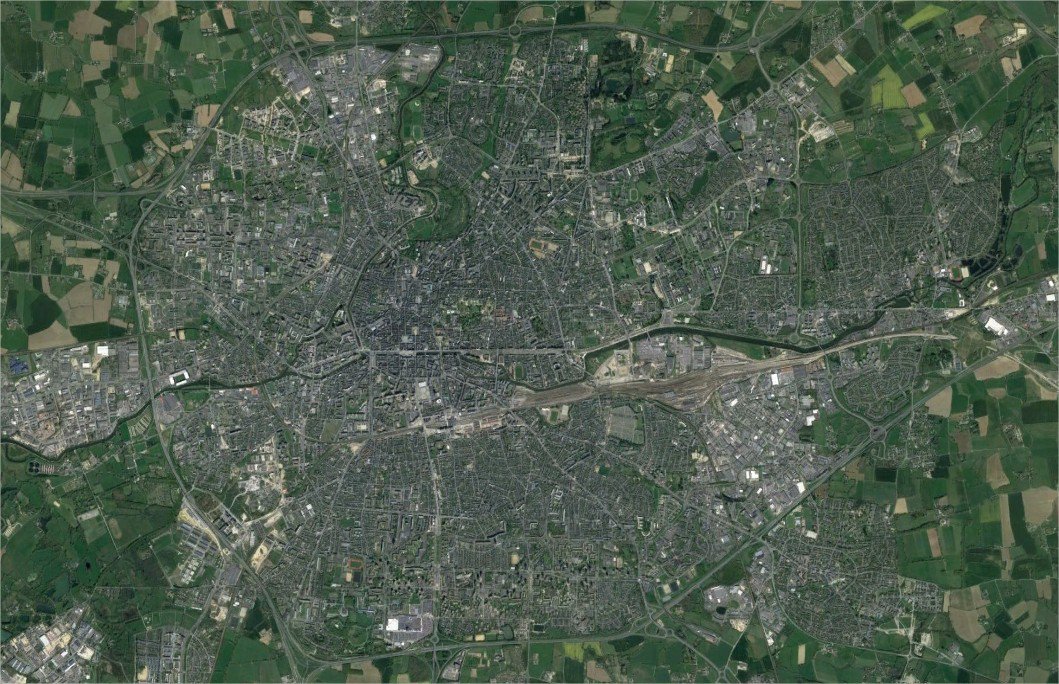 ouestfrance35's tweet image. Cher Thomas Pesquet, #Rennes depuis l&apos;espace, c&apos;est maintenant ou jamais ! ouest-france.fr/bretagne/renne… #RennesFromSpace