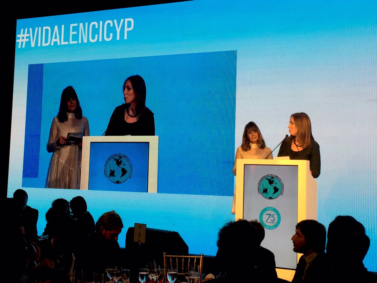 Un orgullo haber sido parte de un nuevo debate en @cicypar. Gracias, <a href="/mariuvidal/">María Eugenia Vidal</a>. #VidalEnCICyP
