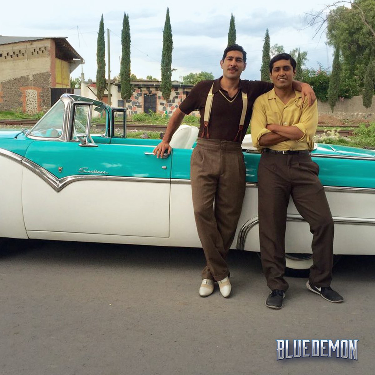 BDlaserie's tweet photo. ¿Amigos o rivales? En la vida y en el ring suceden cosas inesperadas. #BlueDemonLaSerie https://t.co/GHzsO0e38P