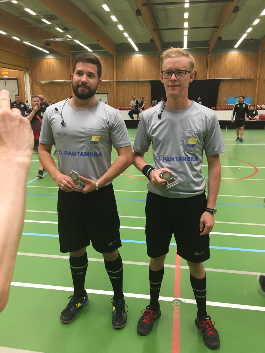 MatsAndreason's tweet photo. AXA Floorball Cups bästa domarpar 2017 blev Christoffer Markovski och Patric Terelius https://t.co/g9eICaMldo