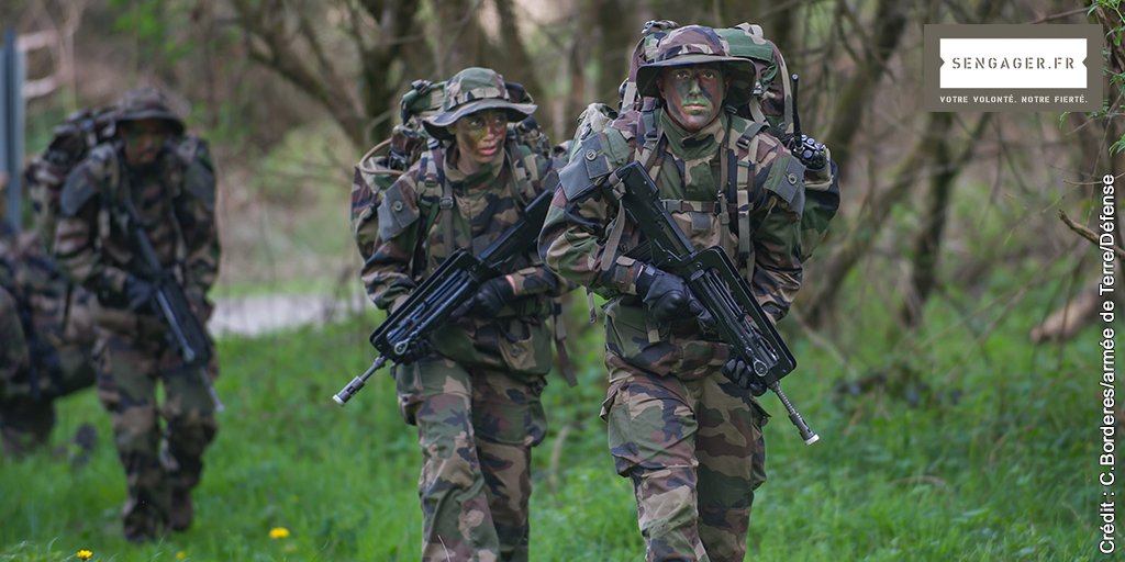 RecrutemenTerre's tweet photo. #lesaviezvous L'armée de Terre est le premier #employeur chez les jeunes ! #emploi #recrutement #rh #sengager https://t.co/maHaAdpTNI