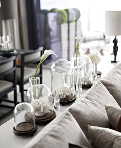 kellyhoppen's tweet photo. Keep it simple with the accessories, always making sure they compliment the room. This vignette is a subtle statement xx https://t.co/J7HhaZ2zTz