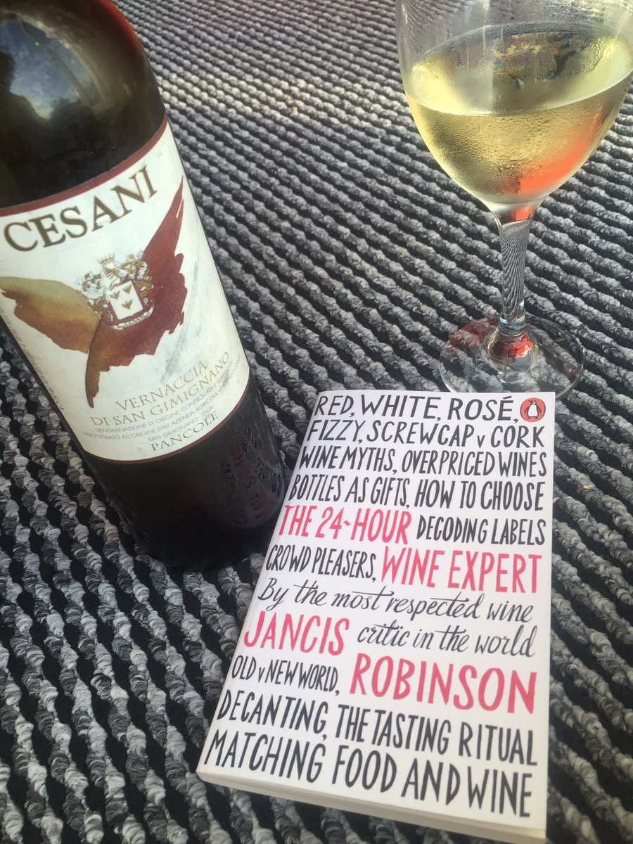 Lionel_Somm's tweet photo. Holiday are when kids are in bed and I can enjoy a glass of #wine and read a #book. #vernaccia #Cesani #wineoclock #SeaSide #Clevedon 🍷🍷🍷 https://t.co/8aCyjCvdGL
