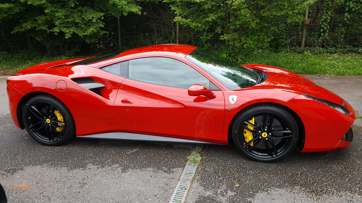 PlatDetailSW's tweet image. Ferrari 488 GTB