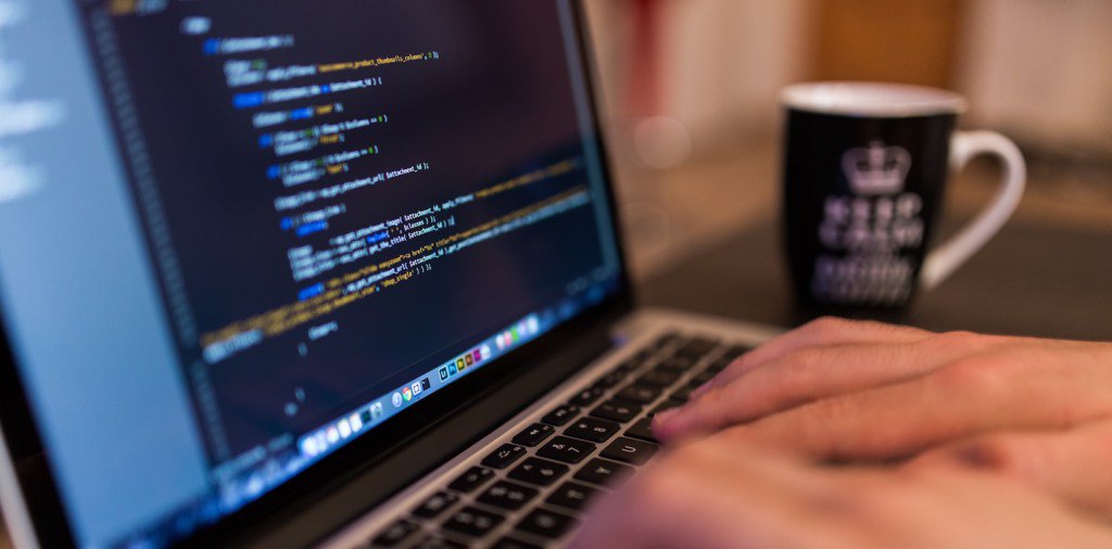 customscripts's tweet image. What is your job as a developer? blog.customscripts.co.za/job-developer/