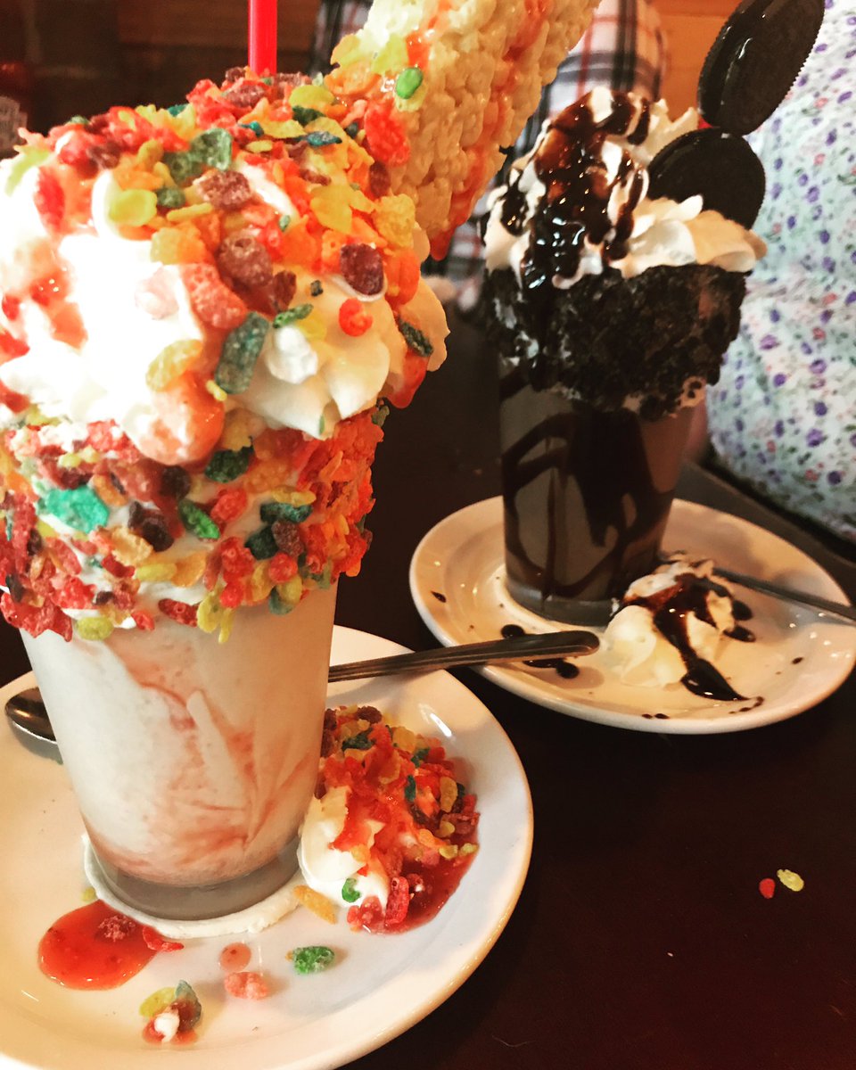 fareandsquareb1's tweet photo. All hail the #freakfrappe 

@BostonBurgerCo https://t.co/3yiyvbYGwd