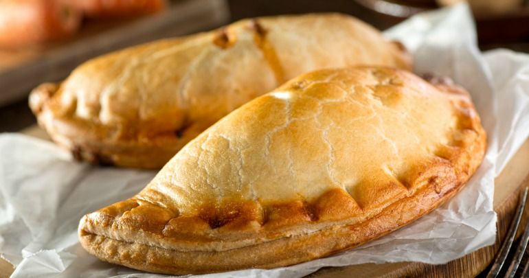 TapoosNetworks's tweet photo. Classic Cornish pasties
#tapoos #giveahoot #recipes #food #CornishPasties

https://t.co/Mrc6kT32zn https://t.co/Zlp6mumWUH
