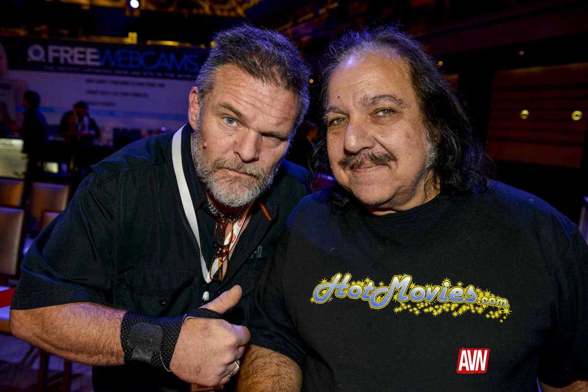 ReelSeduction's tweet photo. ENDORSED @RealRonJeremy TUNE IN TO @DromeBoxLabs this SUNDAY night @Evanstonexxx @RebelLynnXXX @mypinkdink #seduction #dromebox #live #yes https://t.co/ivYD5nLSDp