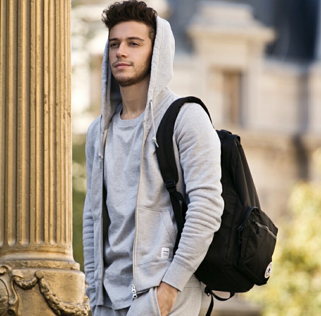 PamMaheras's tweet image. &quot;Un nuevo estilo mi esencial!  #ConverseEssentials&quot; @_ruggero via IG