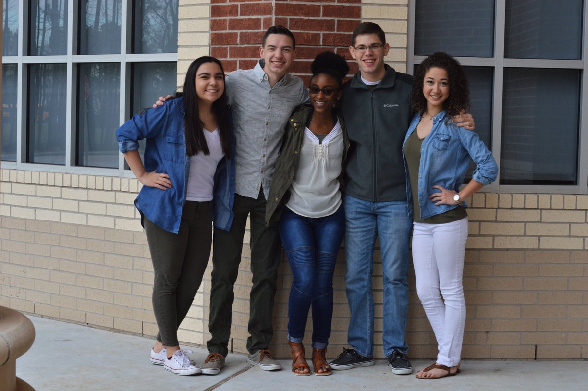 ahs_classof17's tweet photo. "It's been a pleasure to serve as your officers..." https://t.co/l1gOZfMz9k