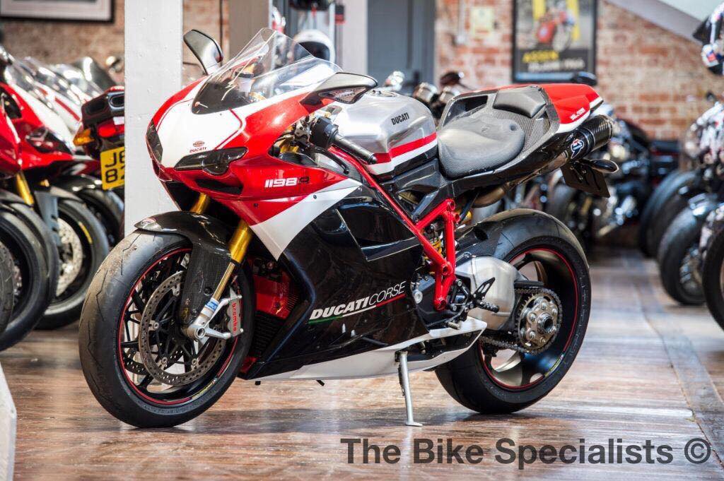 Very Rare #Ducati 1198R #Corse Special Edition ♥️
Only 1 of 5 believed to be in the #UK 👍

#Motorcycle #Motorbike #Biker #Riders #Sports #FF