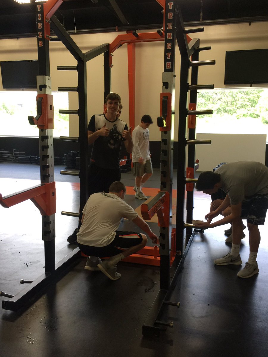 24_Robertson's tweet photo. Tiger Nation coming together to clean the Fitness Center today. 30 athletes from 10 different sports volunteered their time. @Renner_AD https://t.co/qxLrhtIlvV
