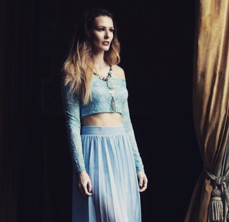 Sarah_Gething's tweet photo. Loved my photoshoot yesterday ❤️ https://t.co/KqwZ1rZmN9