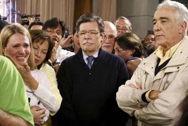 avezadarebelde's tweet photo. Desde comenzaron los actos terroristas de la opo no hay #QQSS, está esperando q caiga Maduro. Eladio vuelve a tu programa, no sueñes.jajaja https://t.co/9HUaw7E6B6