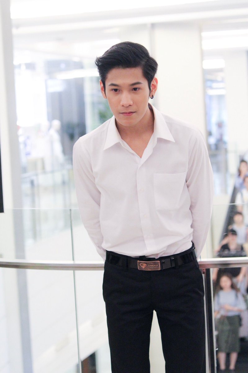 ja_ve_'s tweet photo. ยืนแบบนี้ เราพร้อมให้ว้าก!!! @stjinx_maya #neversayhide #SingtoPrachaya https://t.co/bIy1tnf6SF