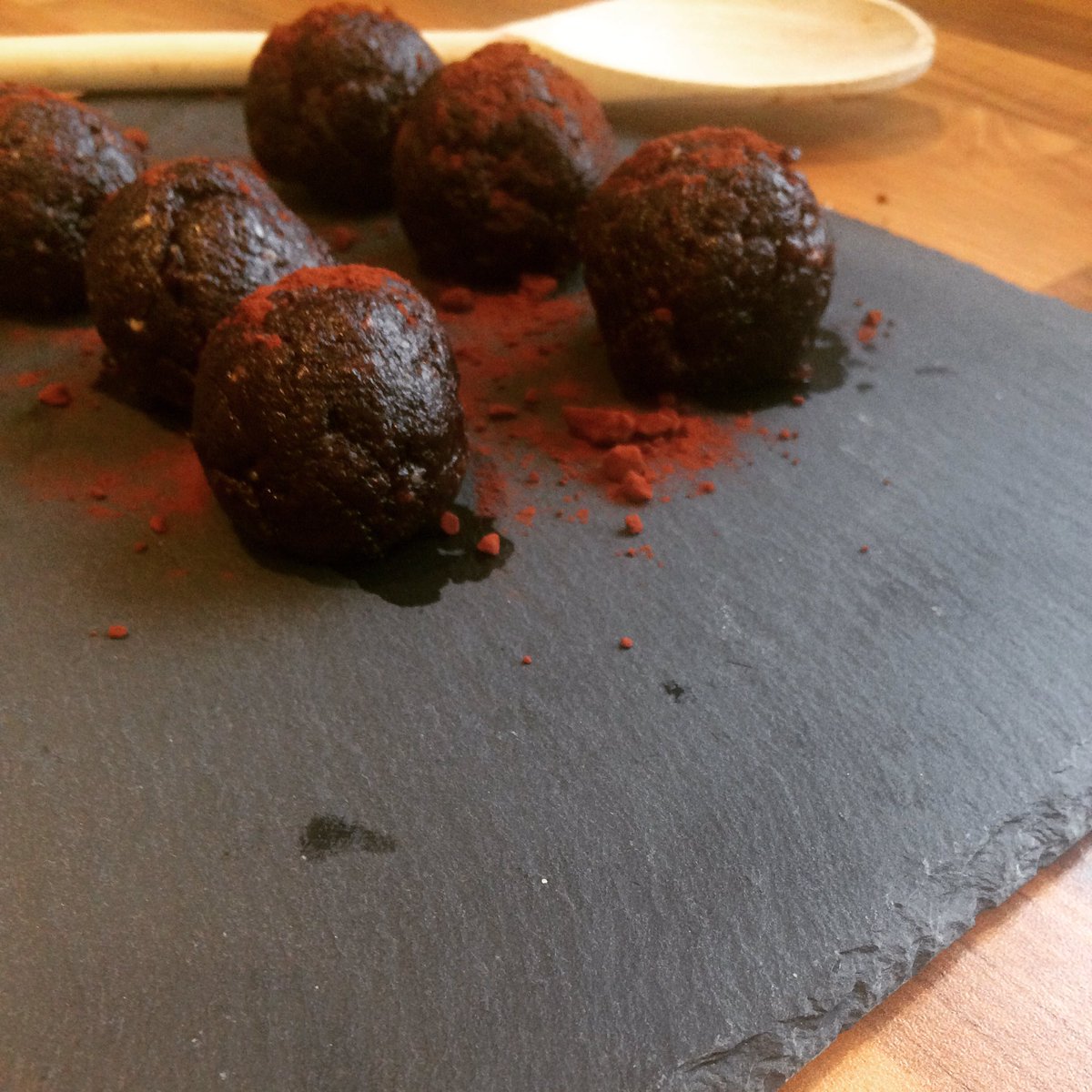 rawtox1's tweet photo. One for the coffee lovers like myself. Espresso cacao brownie balls. Great healthy snack whilst giving you that mid morning boost. #rawtox https://t.co/hIRziTjg7V