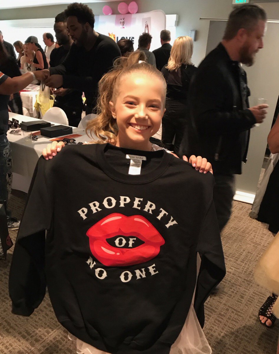 CompassionBrand's tweet photo. #CompassionBrands x @Macys 💕's @indigocarey! 😜 Celebrating our #LAUNCH with @macys today! Have you checked it out yet? Link in profile! https://t.co/swe0LVTQln