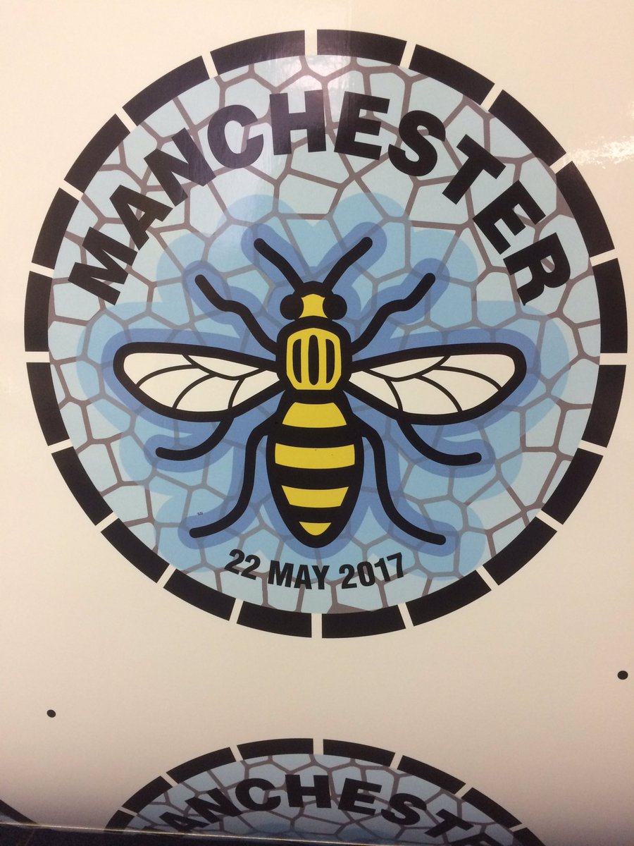 scottaspinall79's tweet photo. Unbelievable help after the cowardly#manchesterattack  @pfi_signs @PyramidDisplay @Simplifycars @joannehunt307 @O2 @MENnewsdesk #carsticker https://t.co/xMSKVXiCoH