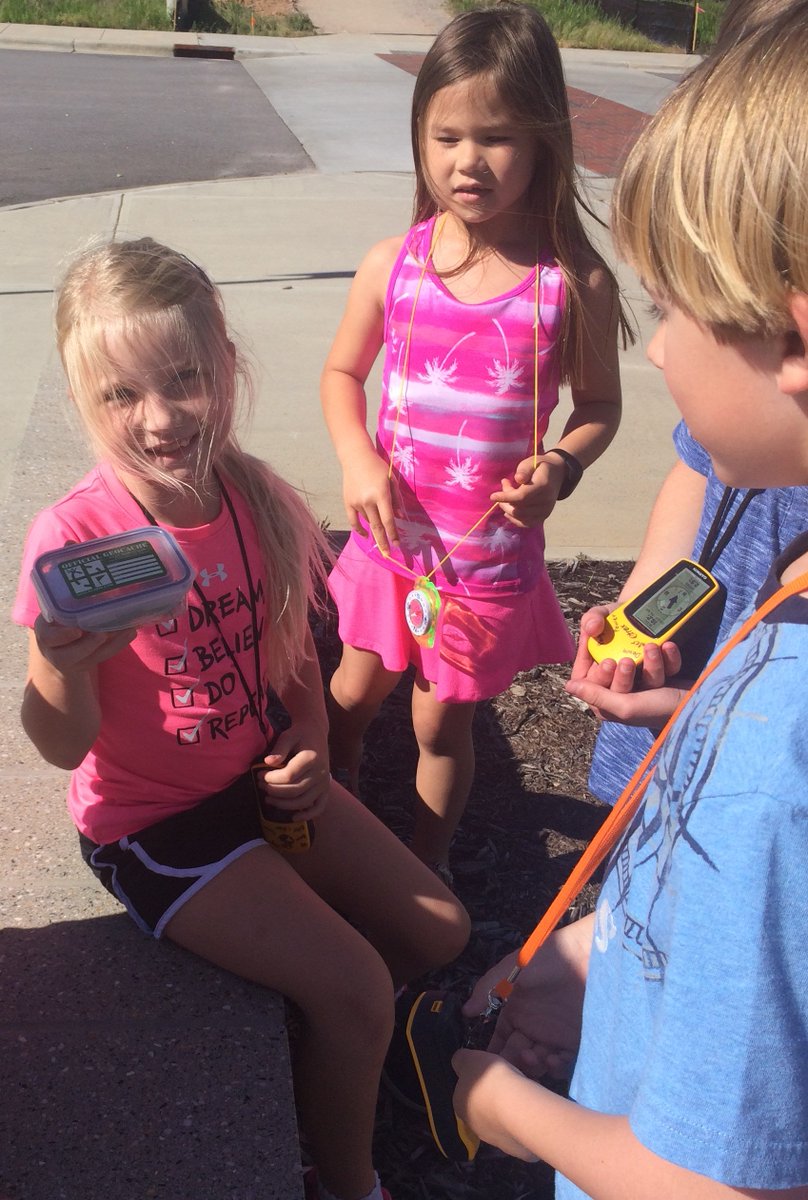 CSNorthRaleigh's tweet photo. Thanks for a great year of afterschool science fun @AbbottsCreekES! Have a great end of the year @ summer! #sciencewasneverthismuchfun https://t.co/eGUu8azXuP