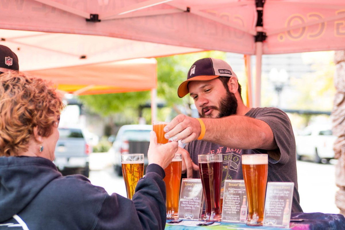 renotahoe's tweet image. Starting this Friday! 9 days of craft beer culture, knowledge + great brews during @RenoBeerWeek. Cheers! 🍻visitrenotahoe.com/blog/brews-abo…