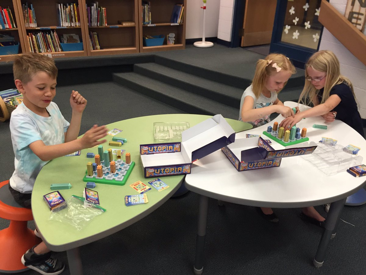 grade2MP's tweet photo. Logic &amp; reasoning station in our Learning Common today. Students used the game Utopia from @DiscoveryToys #playiswork https://t.co/KClwVKOiDo