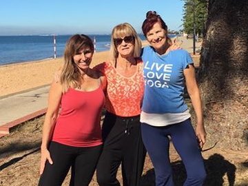 Monica_Artist's tweet photo. At Suttons Beach for Yoga 5 x a week. Join us. ❤️ Beginners welcome. #Redcliffe #yoga #suttonsbeach https://t.co/Lp4fAWoj9u