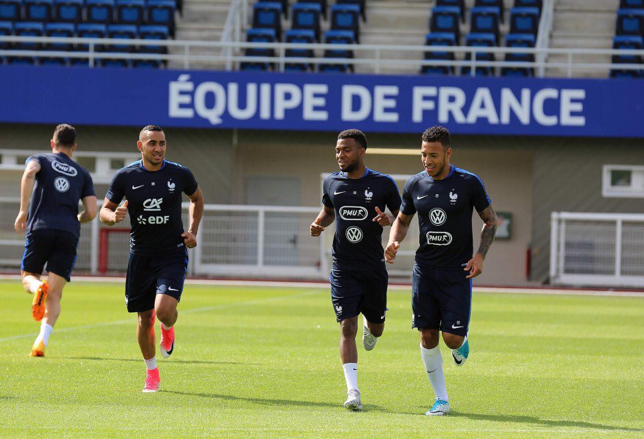 equipedefrance's tweet photo. 📸Un petit tour sur notre site pour voir toutes les photos du jour avant d'aller au lit? 😉
👉 https://t.co/zONnq7kd5g https://t.co/p7JfFPq3ZF