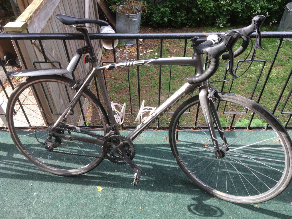 TomRJP's tweet photo. Bike to work/school every day this week! Rain or shine! #cubike https://t.co/XPMjnrKIZF