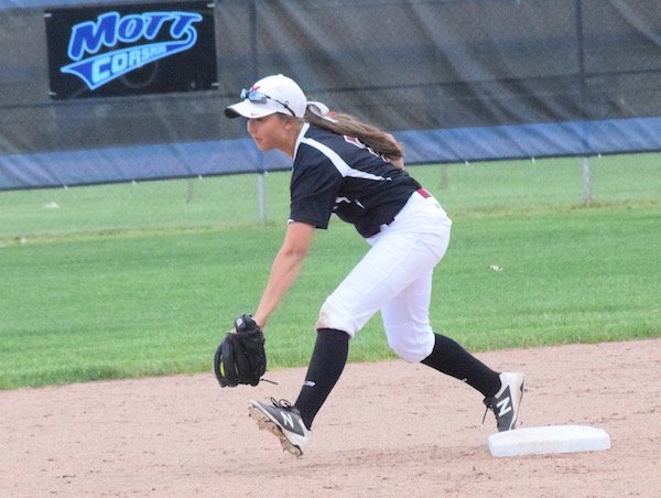 This replay photo was sent to New York, but there was insufficient evidence to overturn the safe call. 
(STORY: bit.ly/2qEbt9R)