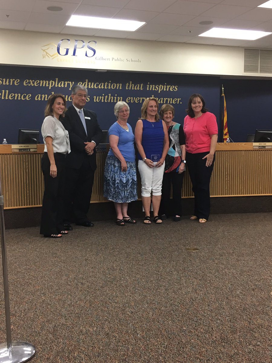 Congrats to <a href="/gps_ts/">GPS Tech</a> own <a href="/RhodesNan/">Nan Rhodes</a> for receiving the Superintendent's Innovation Hall of Fame award! #ichoosegps