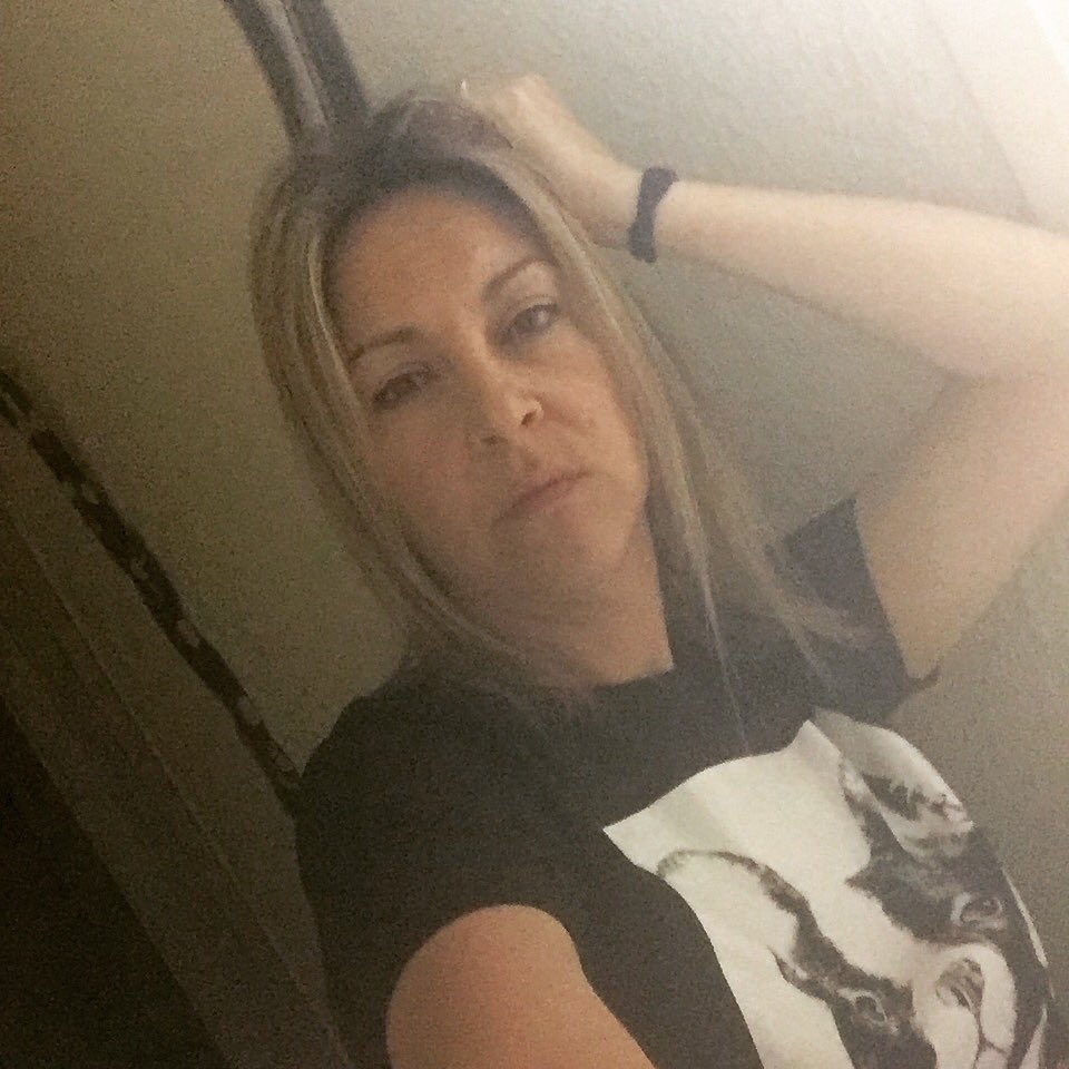 Va10061385's tweet photo. Buenos dias del miercoles , camiseta Frenchie #frenchiemania #bulldogfrances #frenchies https://t.co/ZICZGbO8td